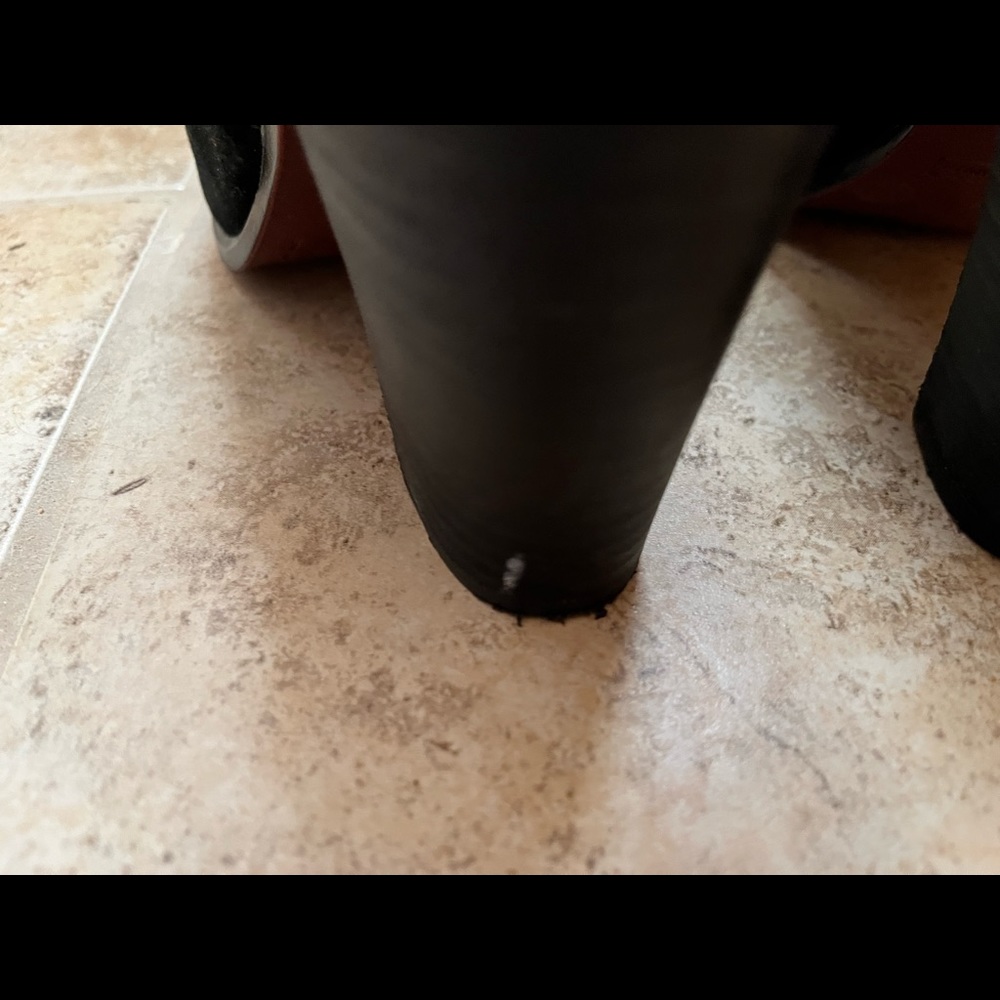Vince Camuto suede leather boots - Picture 5 of 8